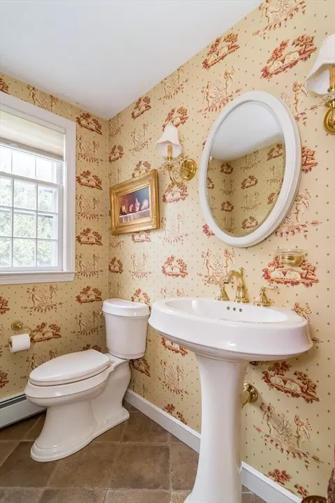40 Edgewater Dr, Needham, MA 02492 photo 8