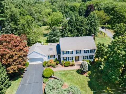 40 Edgewater Dr, Needham, MA 02492