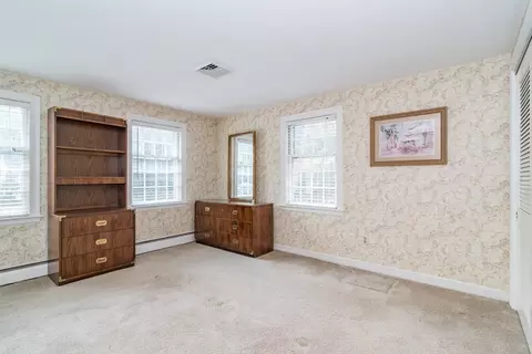 40 Edgewater Dr, Needham, MA 02492 photo 13