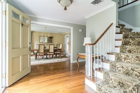 40 Edgewater Dr, Needham, MA 02492 photo 3