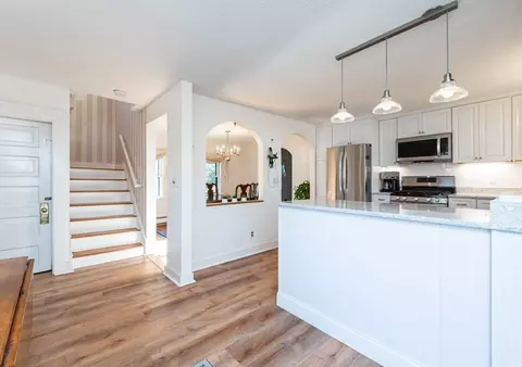303 Maple St #303, Danvers, MA 01923