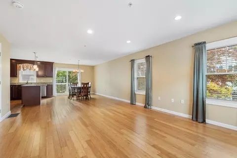 Living - 35 Collins St #31, Danvers, MA 01923 photo 2 of 4