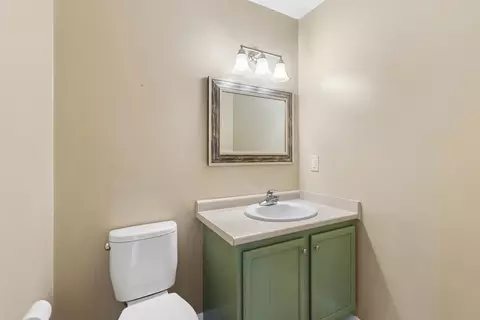 Bath - 35 Collins St #31, Danvers, MA 01923 photo 1 of 3