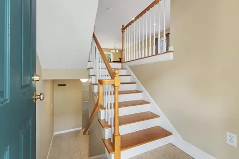 Entry Way - 35 Collins St #31, Danvers, MA 01923 photo 2 of 6