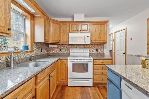 32 E Rindge Rd, Ashburnham, MA 01430 photo 7