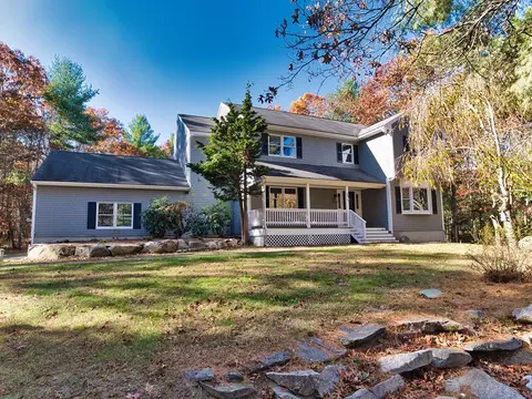 39 Panettieri Dr, Lakeville, MA 02347