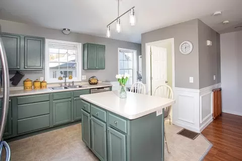 318 Crescent St #B, Fall River, MA 02720 photo 3