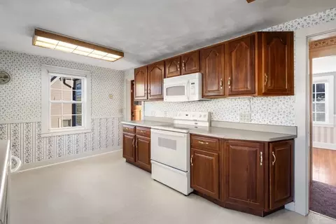 8 Watt Rd, Worcester, MA 01606 photo 5