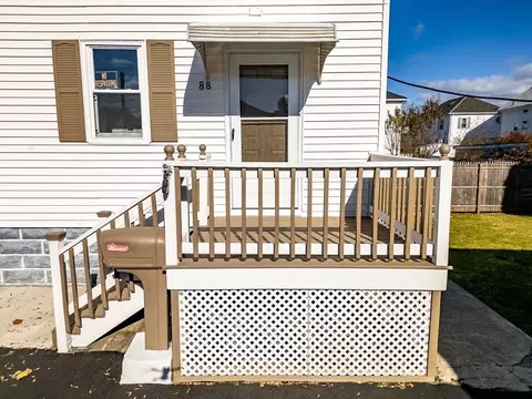 88 Price Pl, Fall River, MA 02724 photo 3