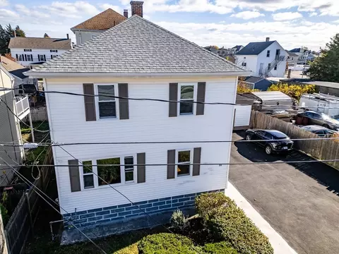 88 Price Pl, Fall River, MA 02724 photo 2