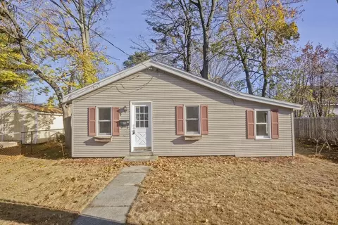 53 Champlain Ave, Springfield, MA 01151