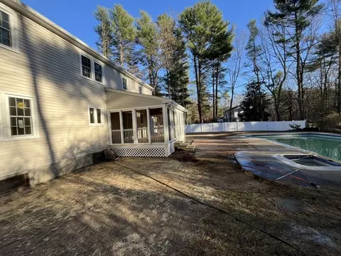 5 W Pine Dr, Walpole, MA 02081 photo 12