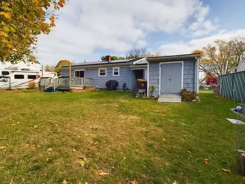 30 Saucier St, Acushnet, MA 02743 photo 11