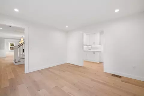 48 Elm St, Halifax, MA 02338 photo 6