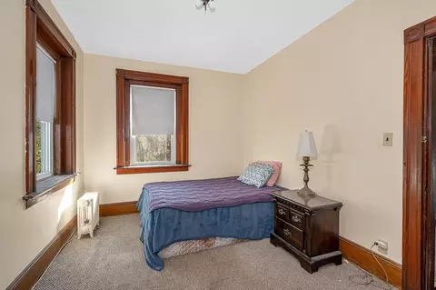 Bedroom - 7 E Dracut, Methuen, MA 01844 photo 6 of 8
