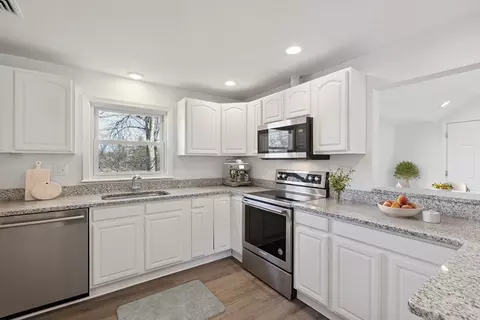Kitchen - 1 Oak Ln, Webster, MA 01570 photo 1 of 1