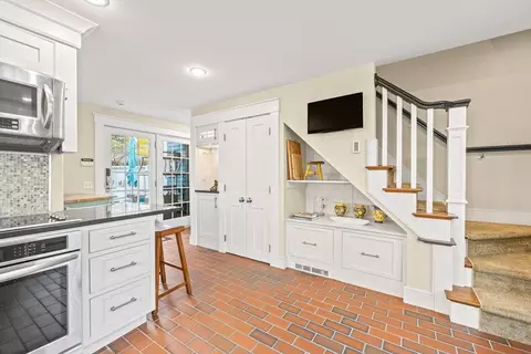 19 Tremont St #3, Provincetown, MA 02657