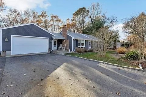 42 Howard Ave, Bourne, MA 02532