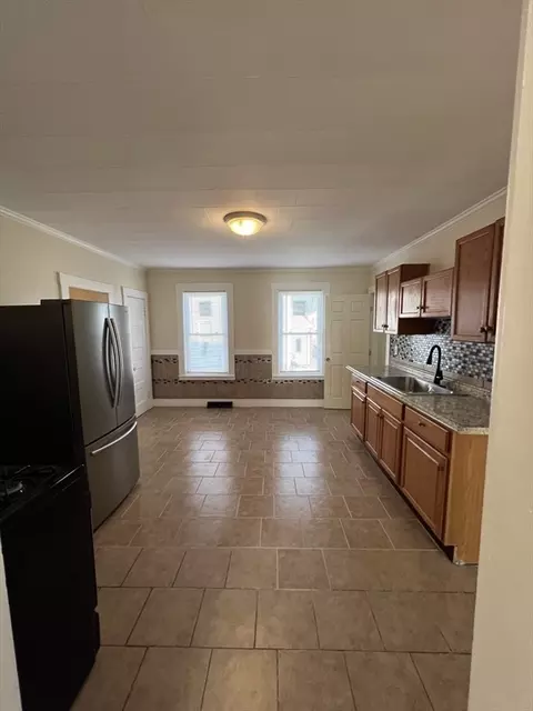 75-77 Healey St, Springfield, MA 01151 photo 12