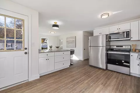 14 Benjamin Rd, Worcester, MA 01602 photo 10