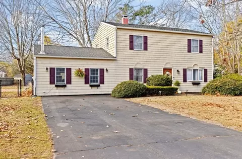 55 Chandler Dr, Marshfield, MA 02050