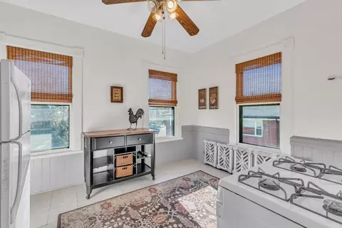 142 Thompson St, Springfield, MA 01109 photo 25