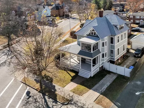 142 Thompson St, Springfield, MA 01109