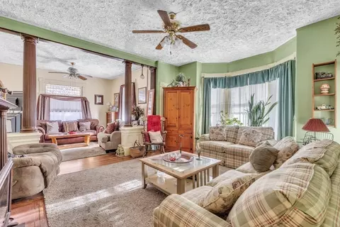 142 Thompson St, Springfield, MA 01109 photo 6