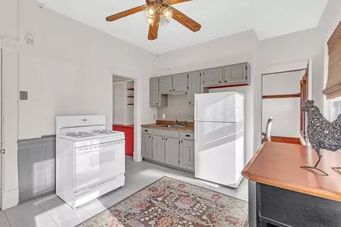142 Thompson St, Springfield, MA 01109 photo 23