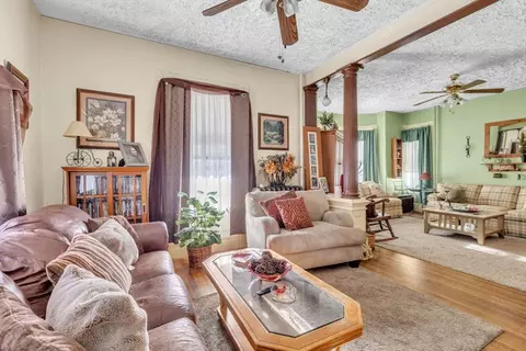 142 Thompson St, Springfield, MA 01109 photo 5