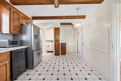 284 Beverly Rd, Worcester, MA 01605 photo 12