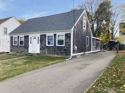 61 Broad St, Whitman, MA 02382