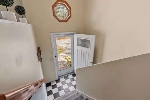Entry Way - 167 Dunn Rd, Ashburnham, MA 01430 photo 1 of 2