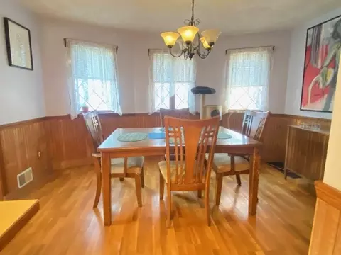 Dining - 248 Shute St, Everett, MA 02149 photo 1 of 4