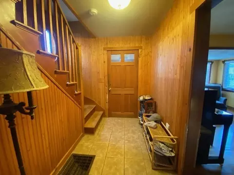Entry Way - 248 Shute St, Everett, MA 02149 photo 1 of 3
