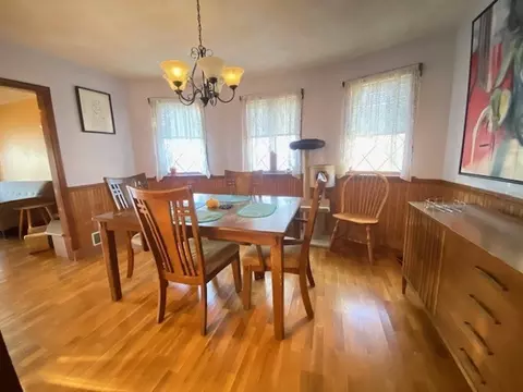 Dining - 248 Shute St, Everett, MA 02149 photo 3 of 4