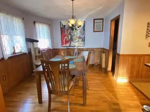 Dining - 248 Shute St, Everett, MA 02149 photo 2 of 4