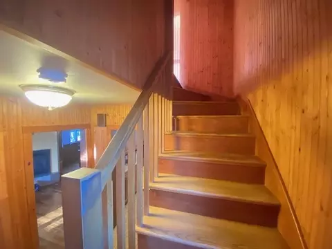 Entry Way - 248 Shute St, Everett, MA 02149 photo 2 of 3