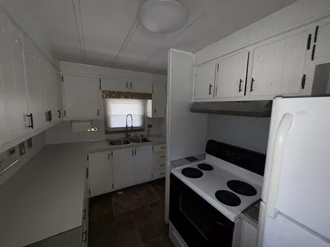 75 Crown Dr, Wareham, MA 02576 photo 8