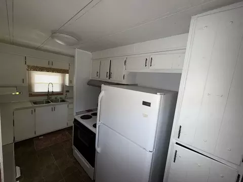 75 Crown Dr, Wareham, MA 02576 photo 7