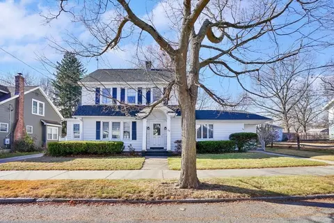 32 Marsden St, Springfield, MA 01109