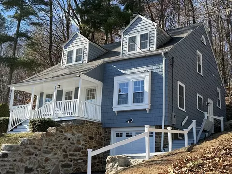 24 Prospect St, Southbridge, MA 01550