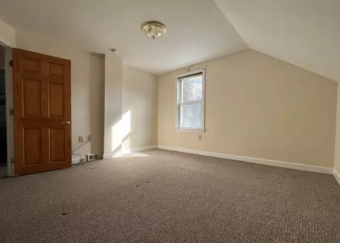 Bedroom - 25 Main St, Sutton, MA 01590 photo 4 of 8