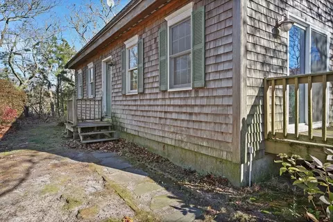 5 Twelfth St S, Edgartown, MA 02539