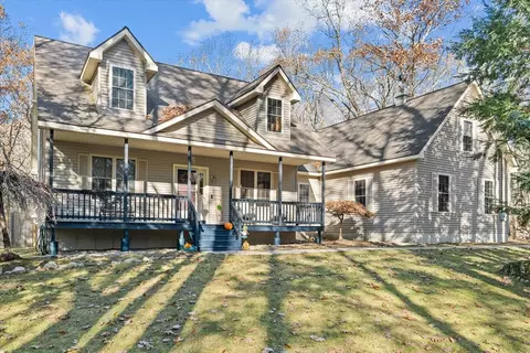 328 Henshaw St, Leicester, MA 01524