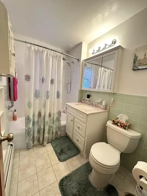 Bath - 68 Colonial Cir #B, Chicopee, MA 01020 photo 1 of 1