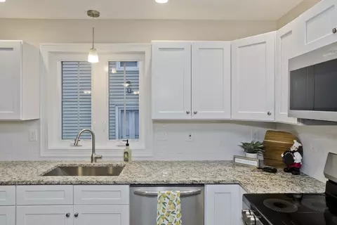 40 Preston, Springfield, MA 01109 photo 5