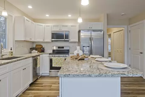 40 Preston, Springfield, MA 01109 photo 2