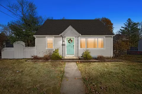 60 Prouty Ln, Worcester, MA 01602