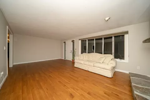 39 Labelle Cir, Chicopee, MA 01020 photo 8